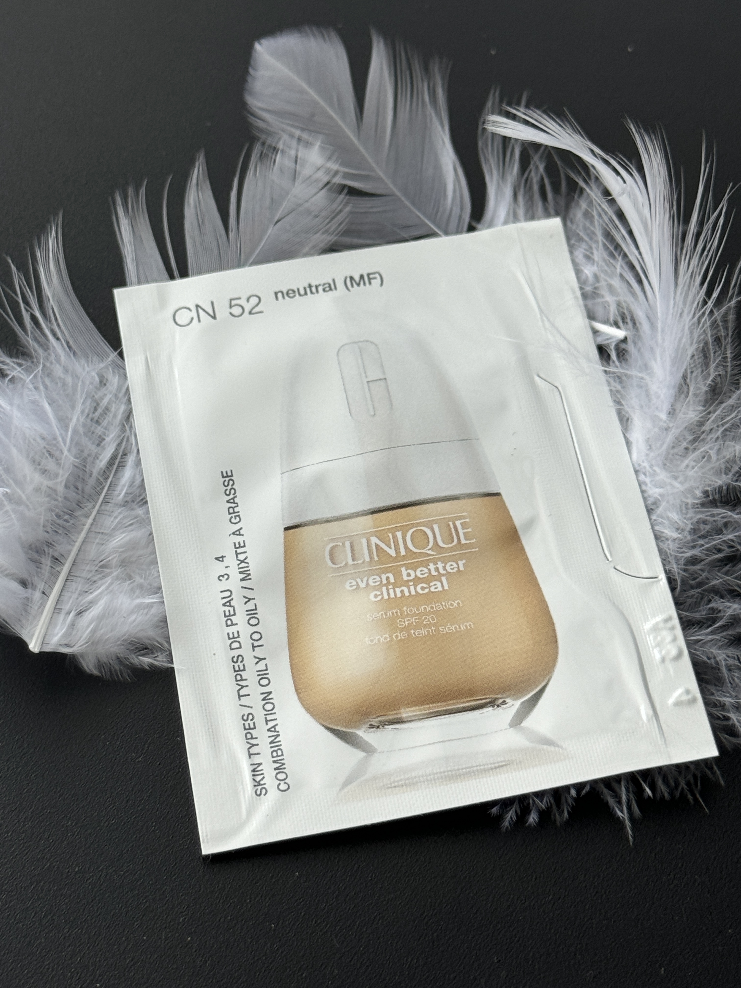 Тональний крем Clinique Even Better Clinical Serum Foundation SPF 20