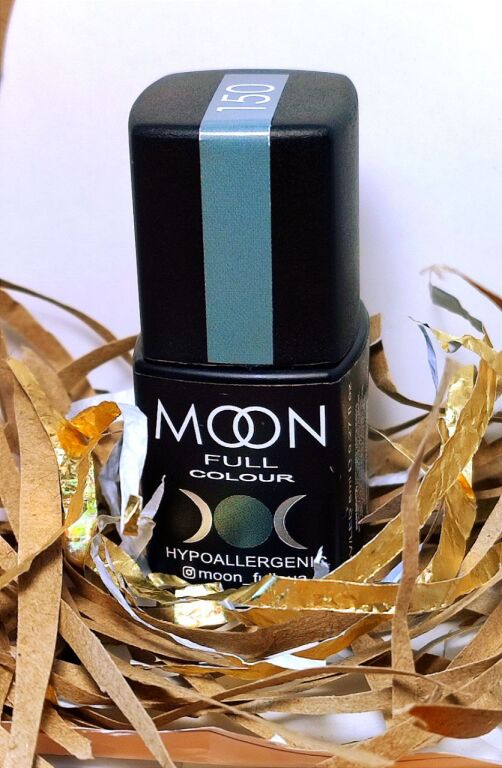Якщо ти новачок у nail індустрії,то зверни увагу на Moon!