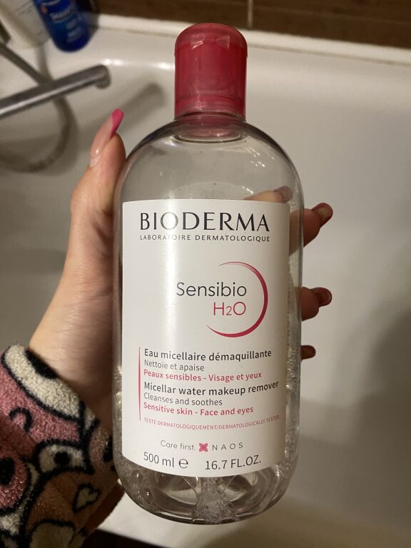 Чи варта міцилярка вода bioderma своєї уваги?