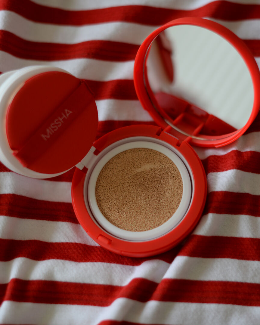 Той самий червоний кушон: Missha Velvet Finish Cushion