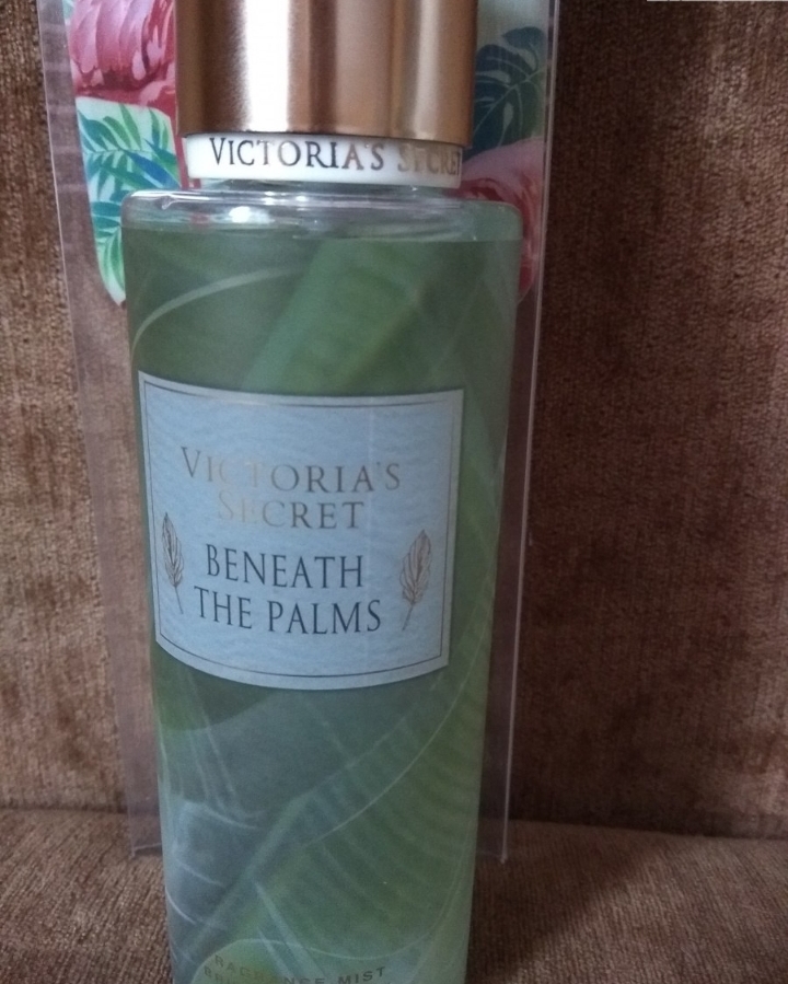 Victoria's Secret Мист для тела Beneath The Palms