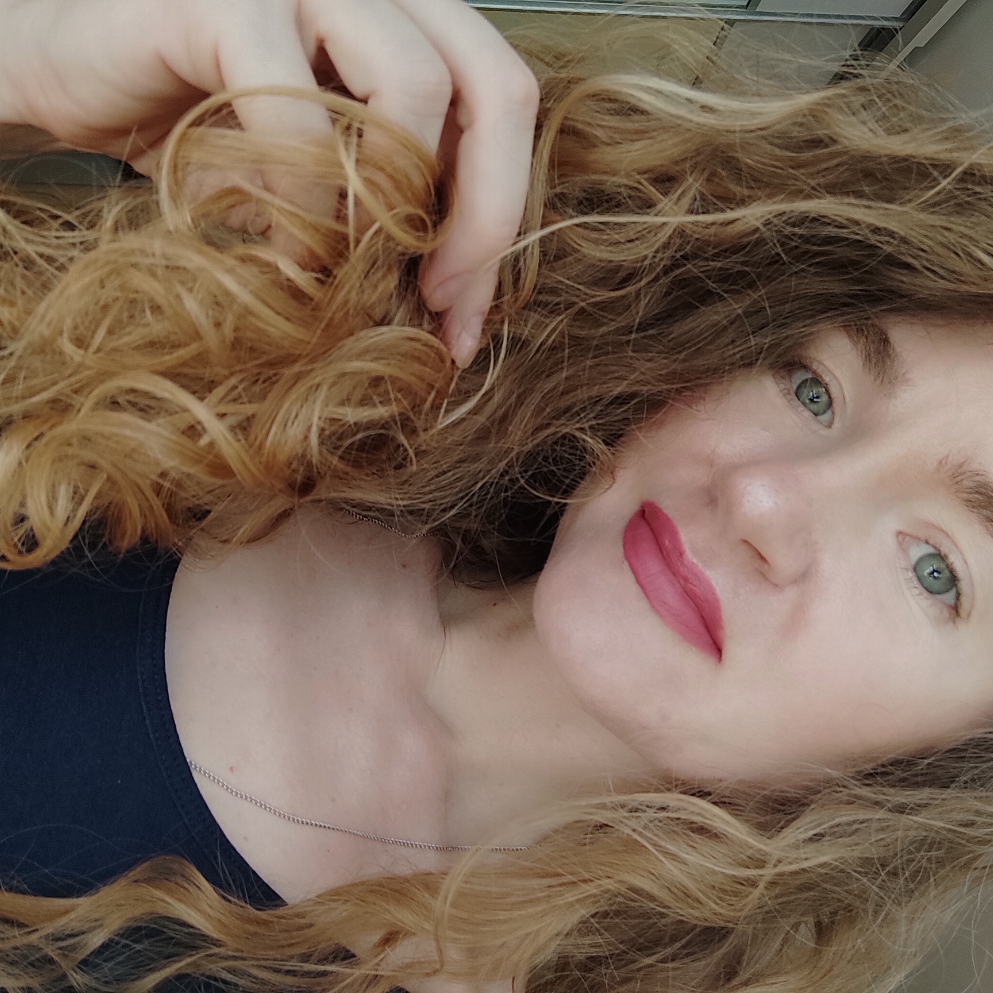 Як почати Curly Girl Method без купівлі нових засобів