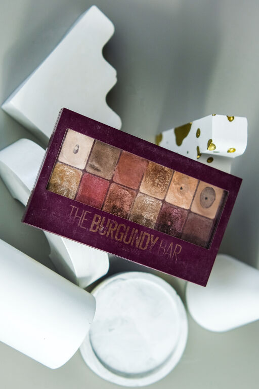 З нею я повірила в себе: Maybelline New York The Burgundy Bar Palette