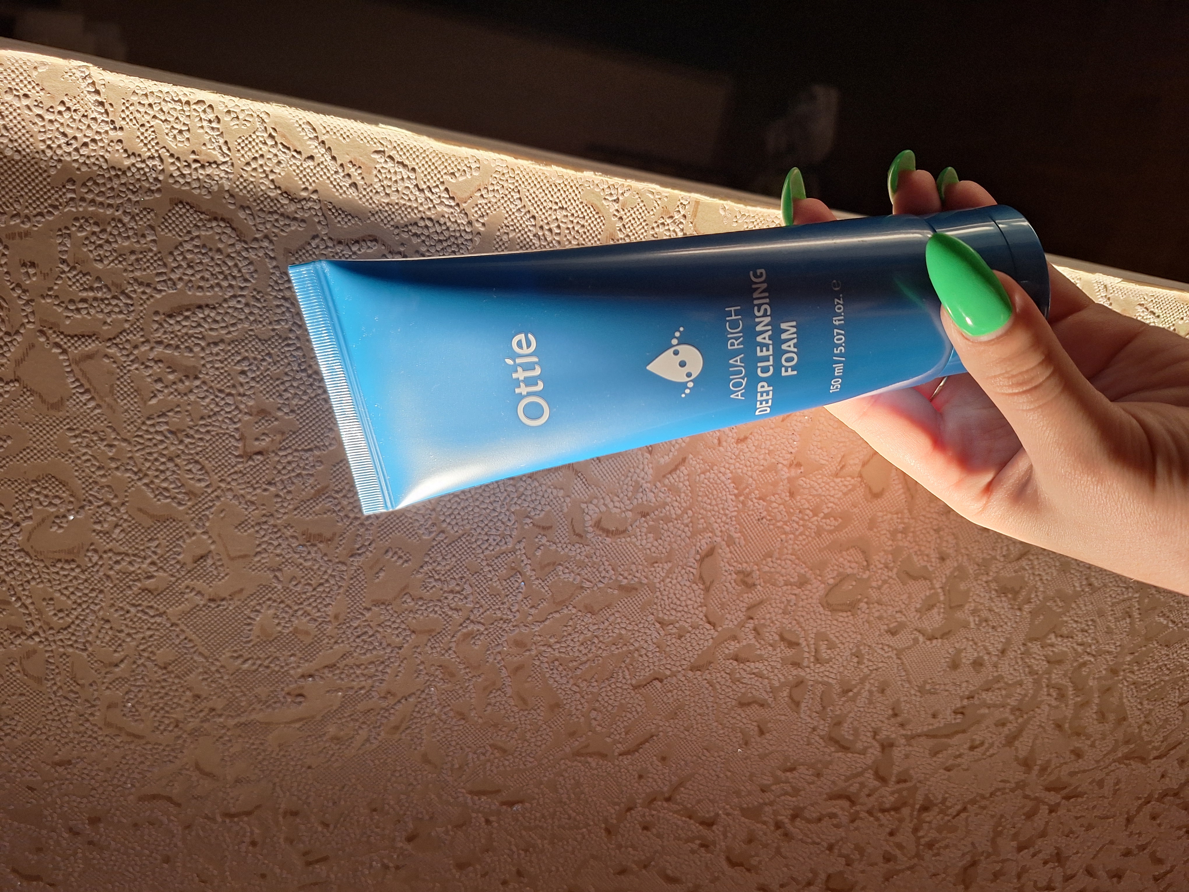 Пінка для вмивання Ottie Aqua Rich Deep Cleansing Foam