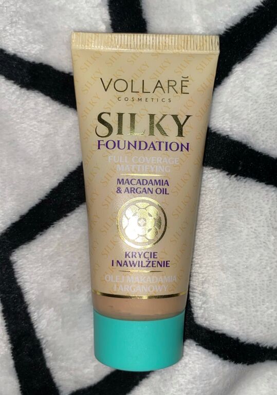 Vollare Cosmetics Увлажняющий тональный крем Full Cover Silky Touch Foundation