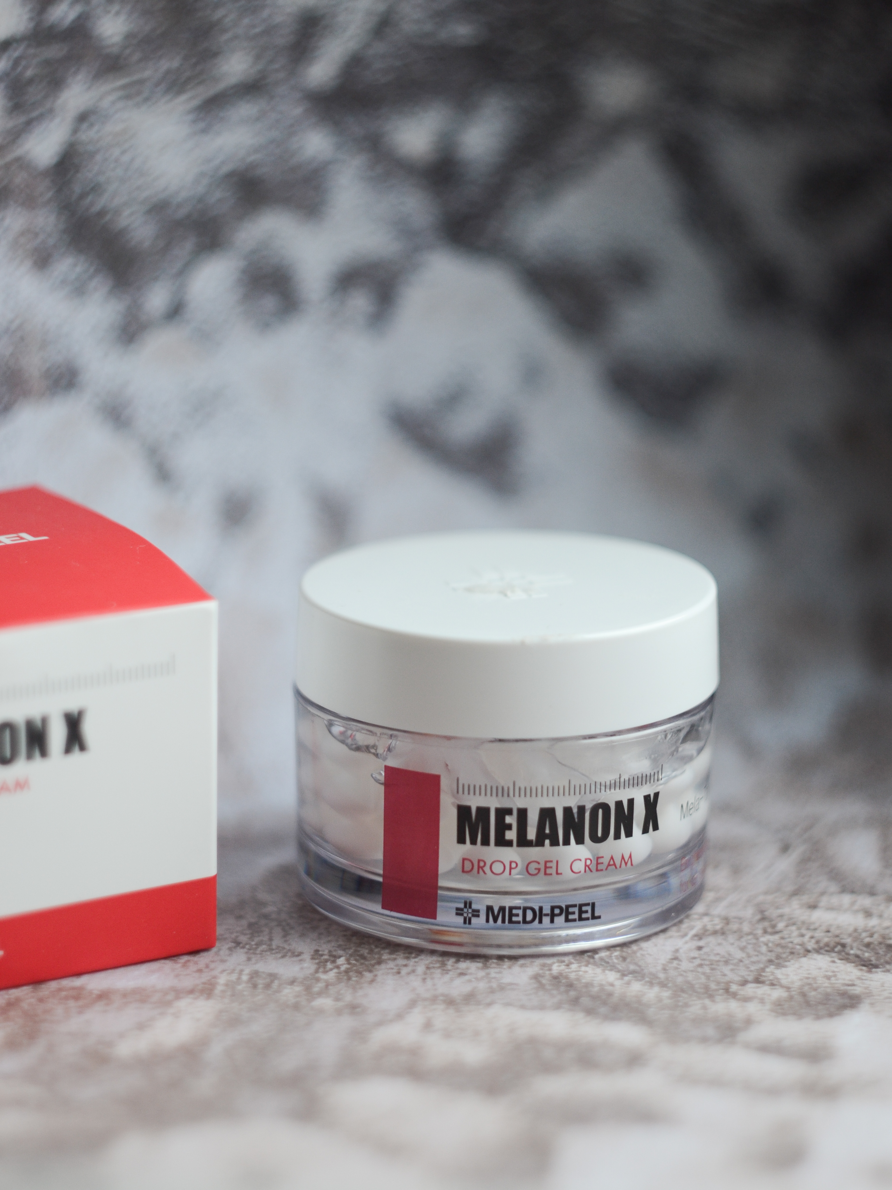 Не просто гарний, а ще й дієвий крем Medi-Peel Melanon X Drop Gel Cream