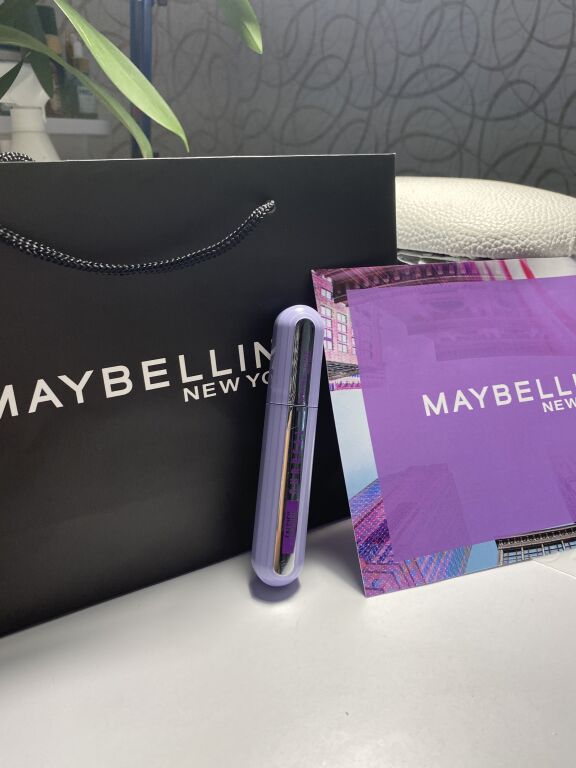 Туш для вій Maybelline The Falsies Surreal - Максимальне под�овження та зручне нанесення