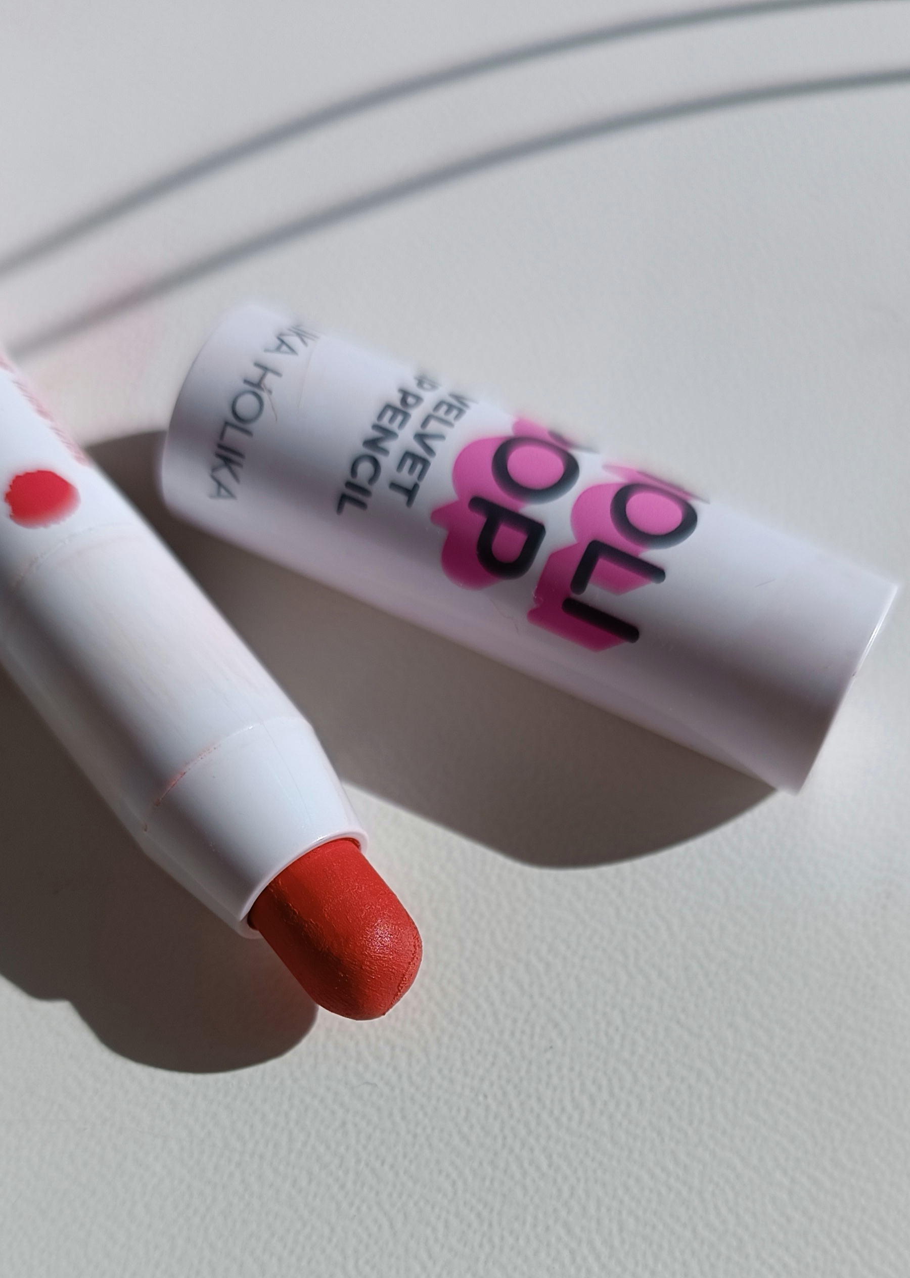 Holika Holika Holi Pop Velvet Lip Pencil у відтінку CR04 Coral