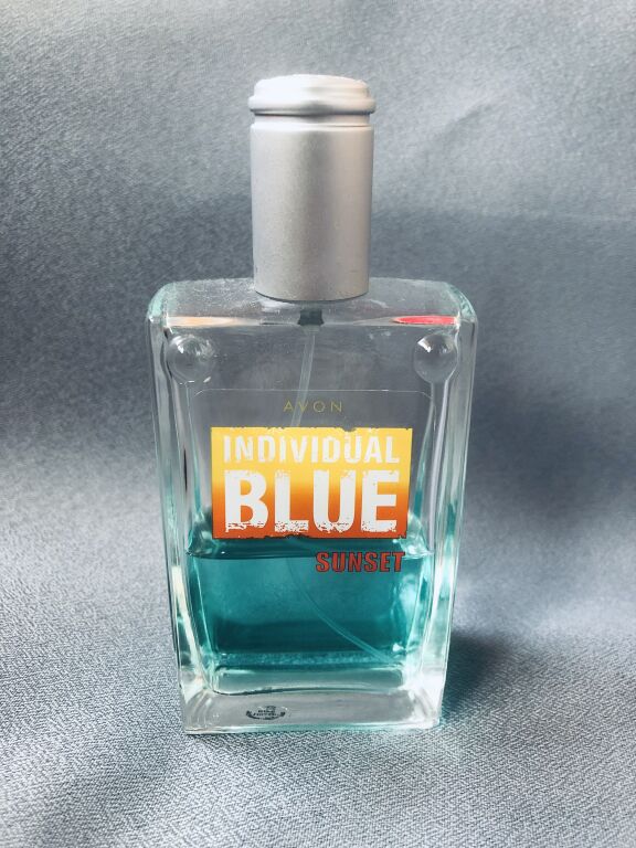 Avon Individual Blue Sunset. Так чим там пахне захід сонця?