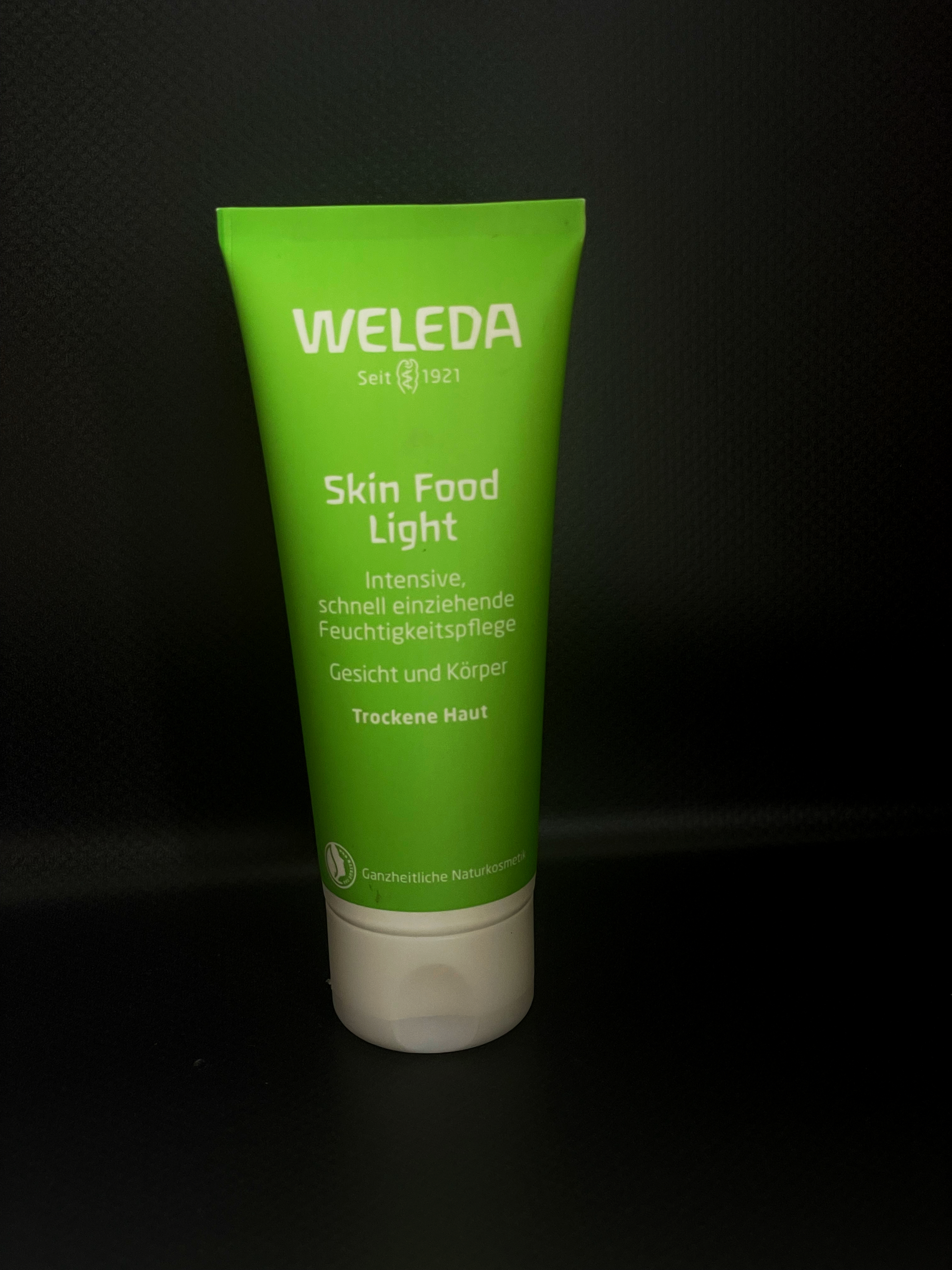 Мій досвід з Weleda Skin Food Light