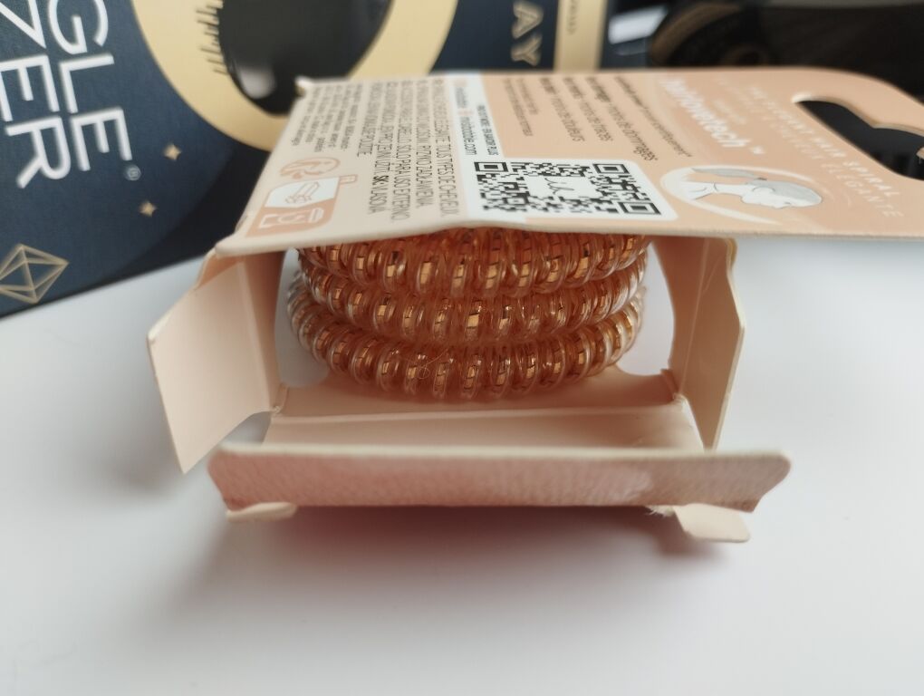 Супер набір invisibobble x Tangle Teezer Holiday kit.