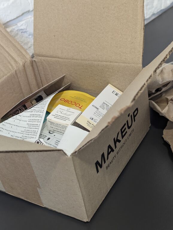 Розпаковка MAKEUP: ціла коробка новинок!