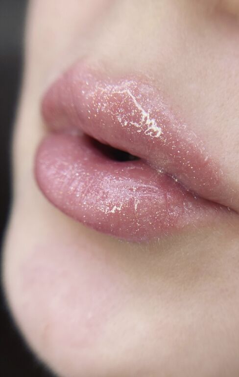 Глазуровані губи | Бестселер марки Kiko 3D gloss