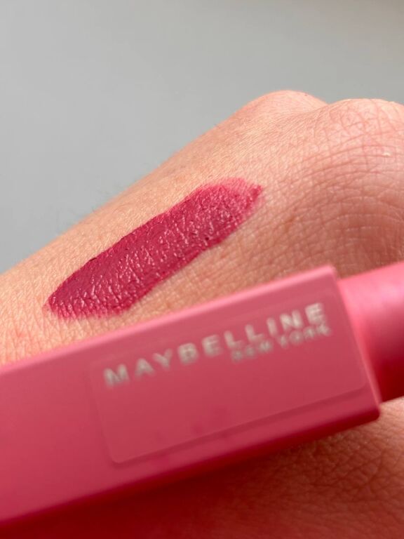 Maybelline New York SuperStay Matte (color 155)