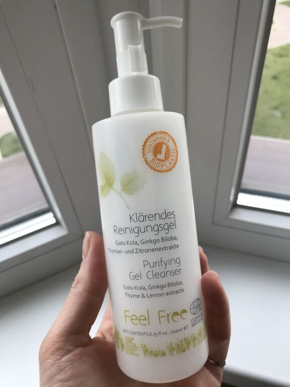 Гель для очищення обличчя Feel Free Purifying Gel Cleanser