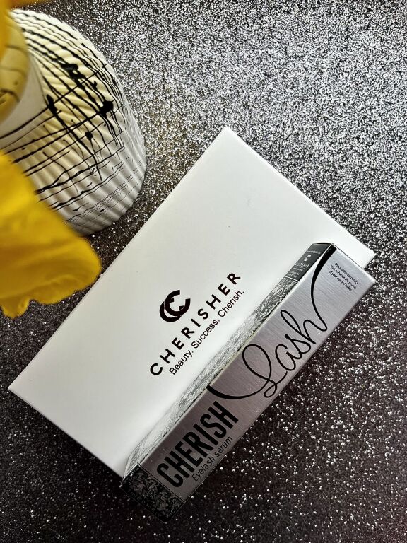 Засіб для росту вій Cherisher Cherish Lash