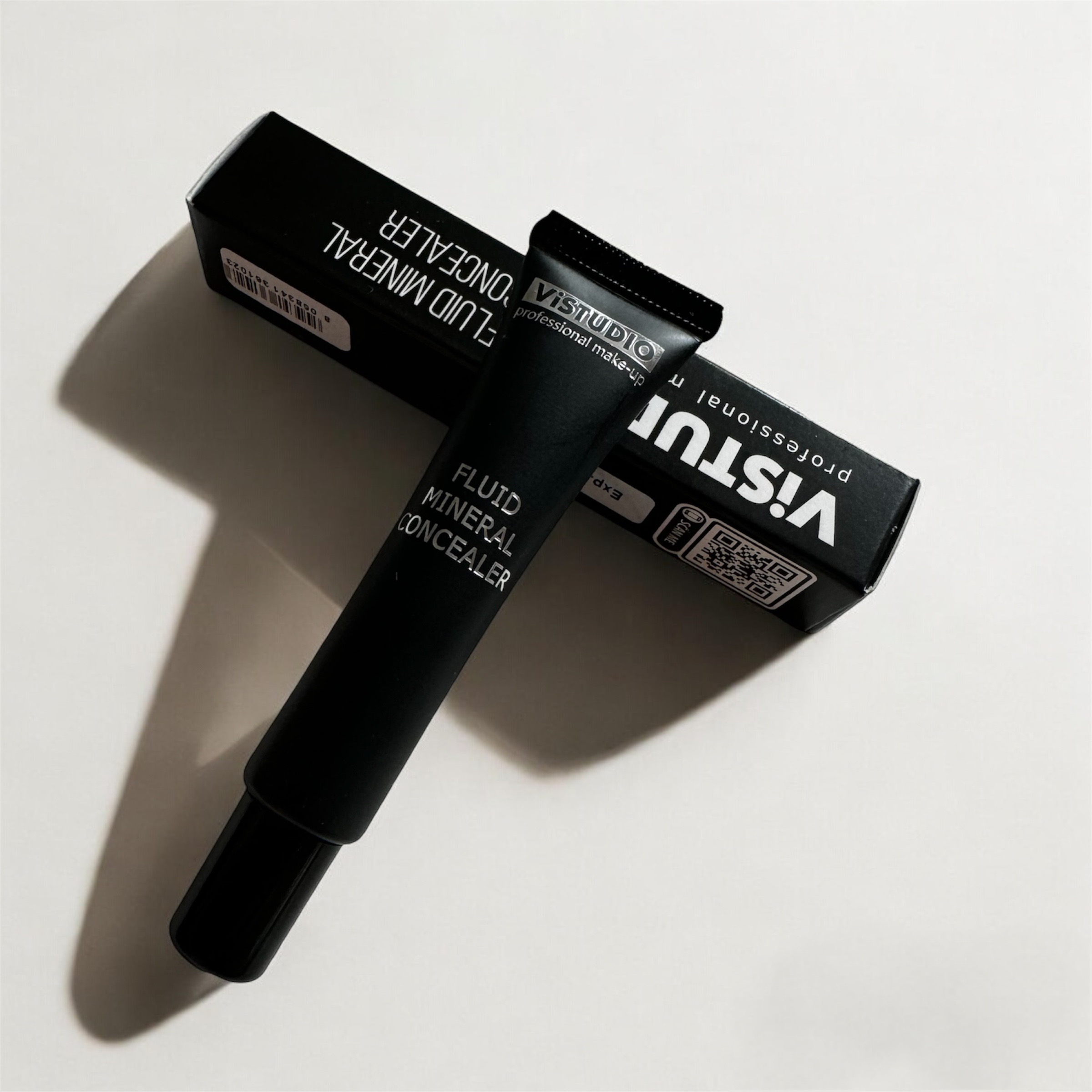 Vistudio Fluid Mineral Concealer