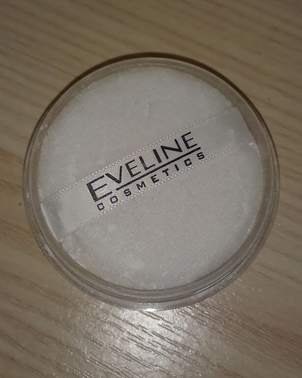 Пудра Eveline Cosmetics Full HD чи заслуговує свою популярність?