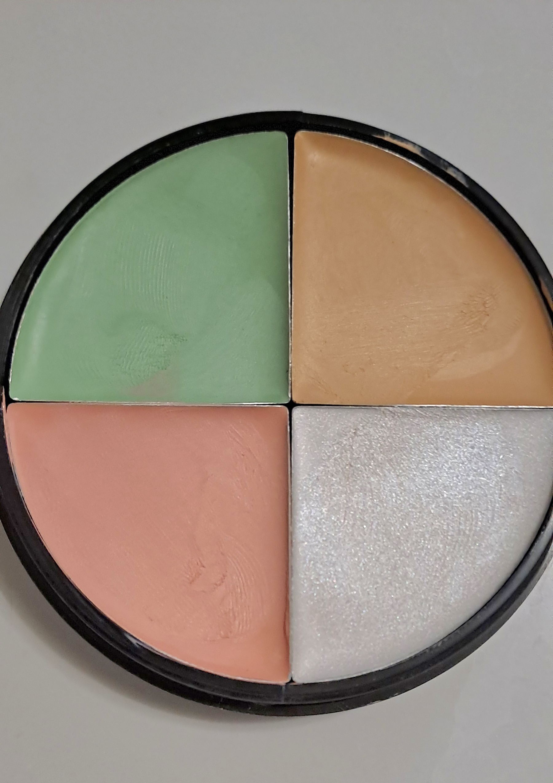 Wet N Wild Fragrances Coverall Correcting Palette Color