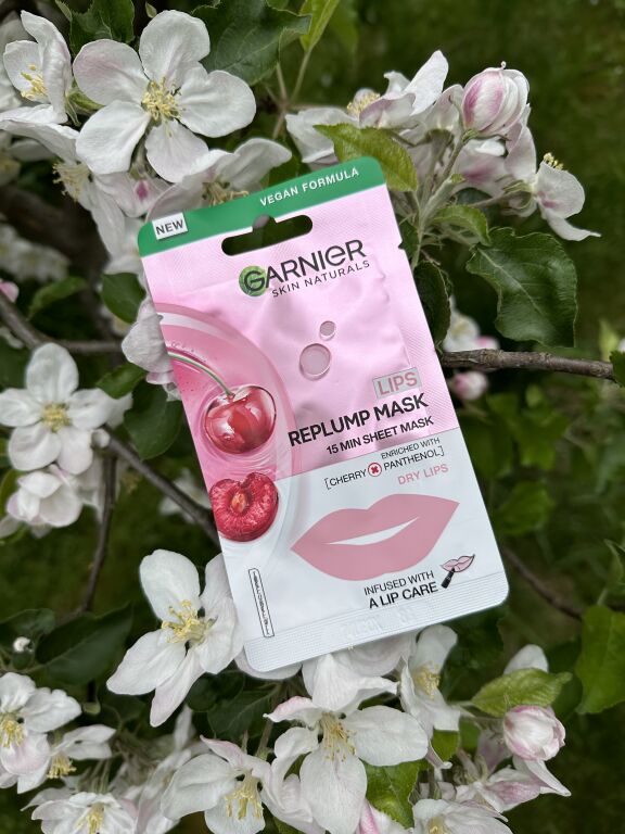 Garnier Тканинна маска для зволоження та відновлення сухої шкіри губ