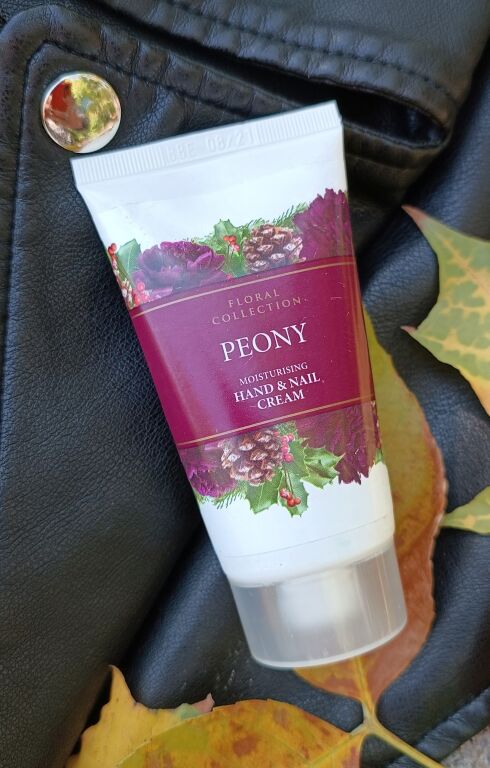 M&S Floral Collection Moisturizing Hand and Nail Cream Peony