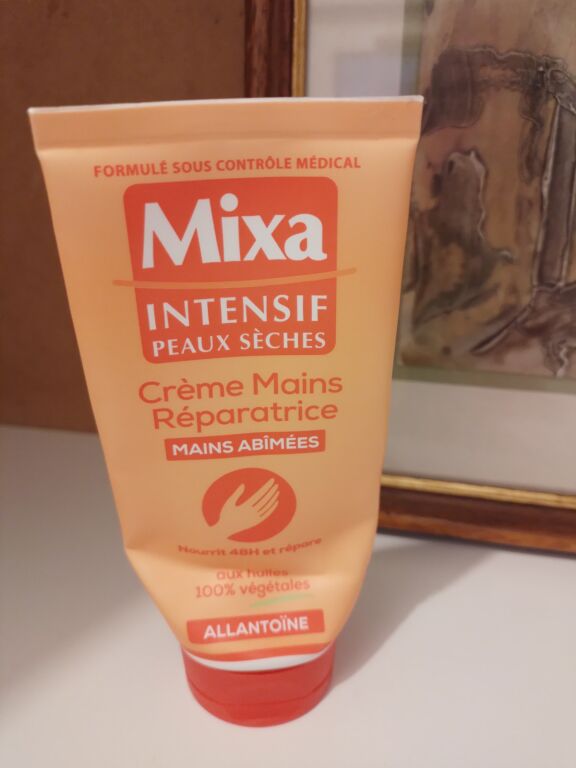 Mixa. Crème Mains