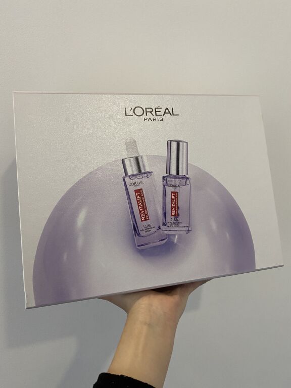 Подарунковий боксик від L’Oreal та make up