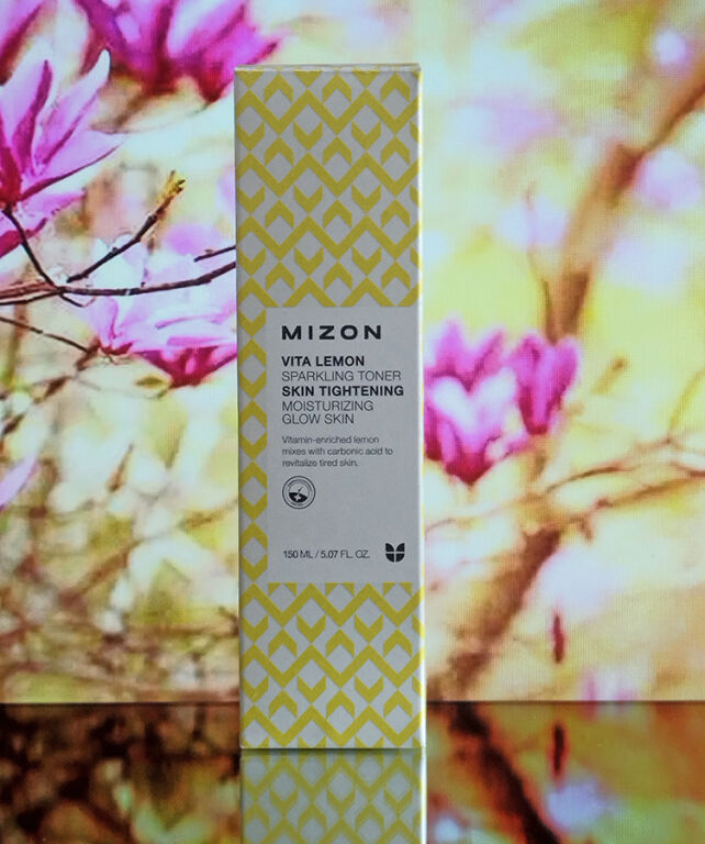 Mizon Vita Lemon Sparkling Toner - мій літній улюбленець