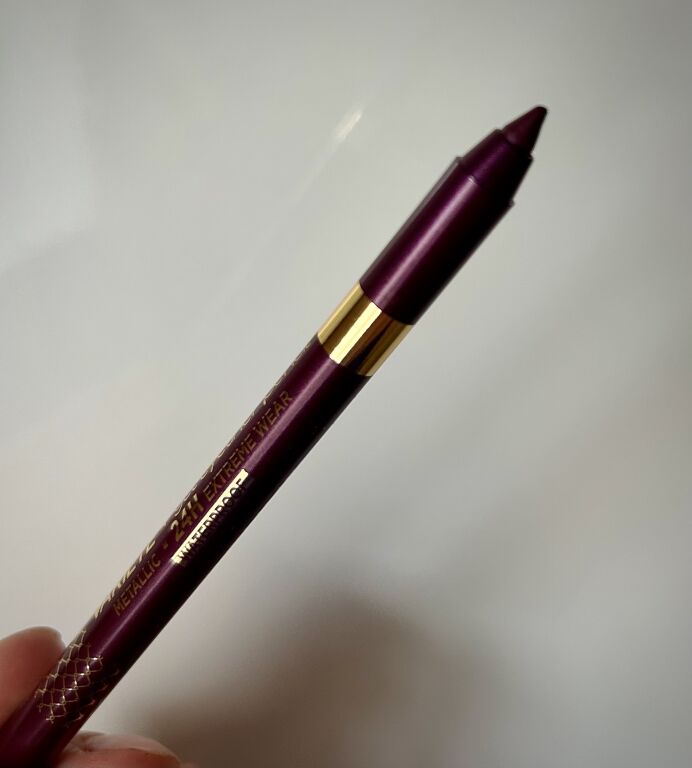 Супер популярний відтінок олівця…