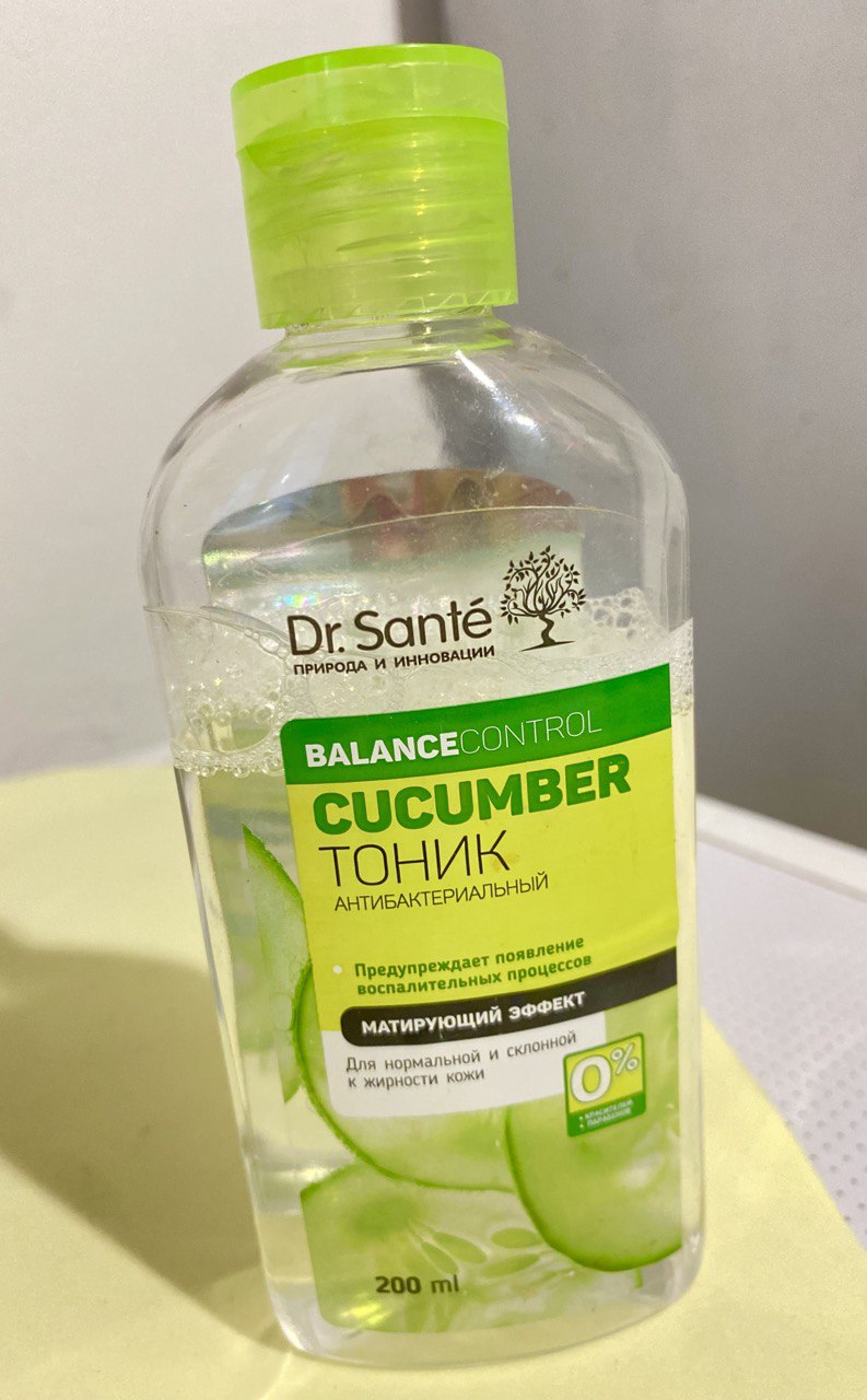 Антибактеріальний тонік Dr. Sante Cucumber Balance Control став моїм приємним відкриттям.