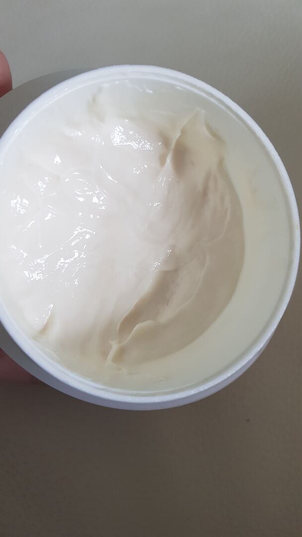 Clarins eau ressourcante silky-smooth body cream крем для тіла в описах цього нема!