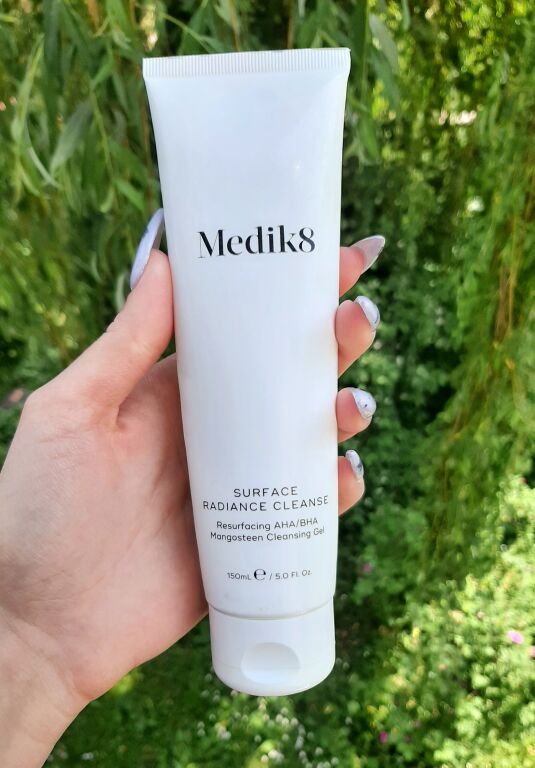 Гель для вмивання surface radiance cleanse від Medik8