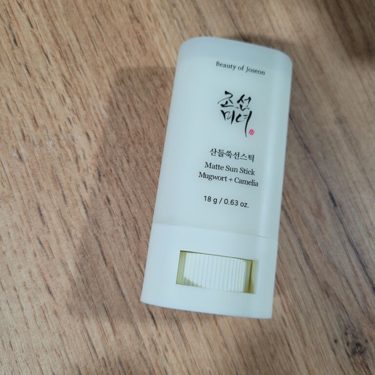 Beauty of Joseon Matte Sun Stick : Mugwort+Camelia (SPF 50+ PA++++) – матовий сонцезахисний стік