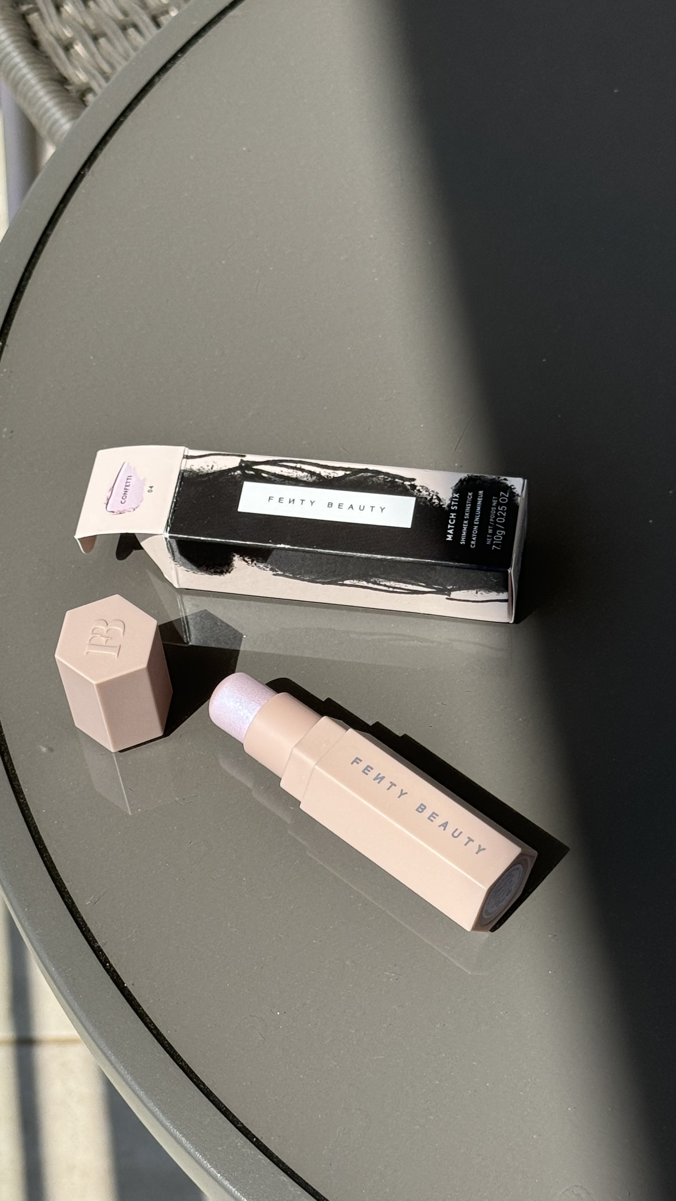 Хайлайтер Fenty Beauty - Confetti