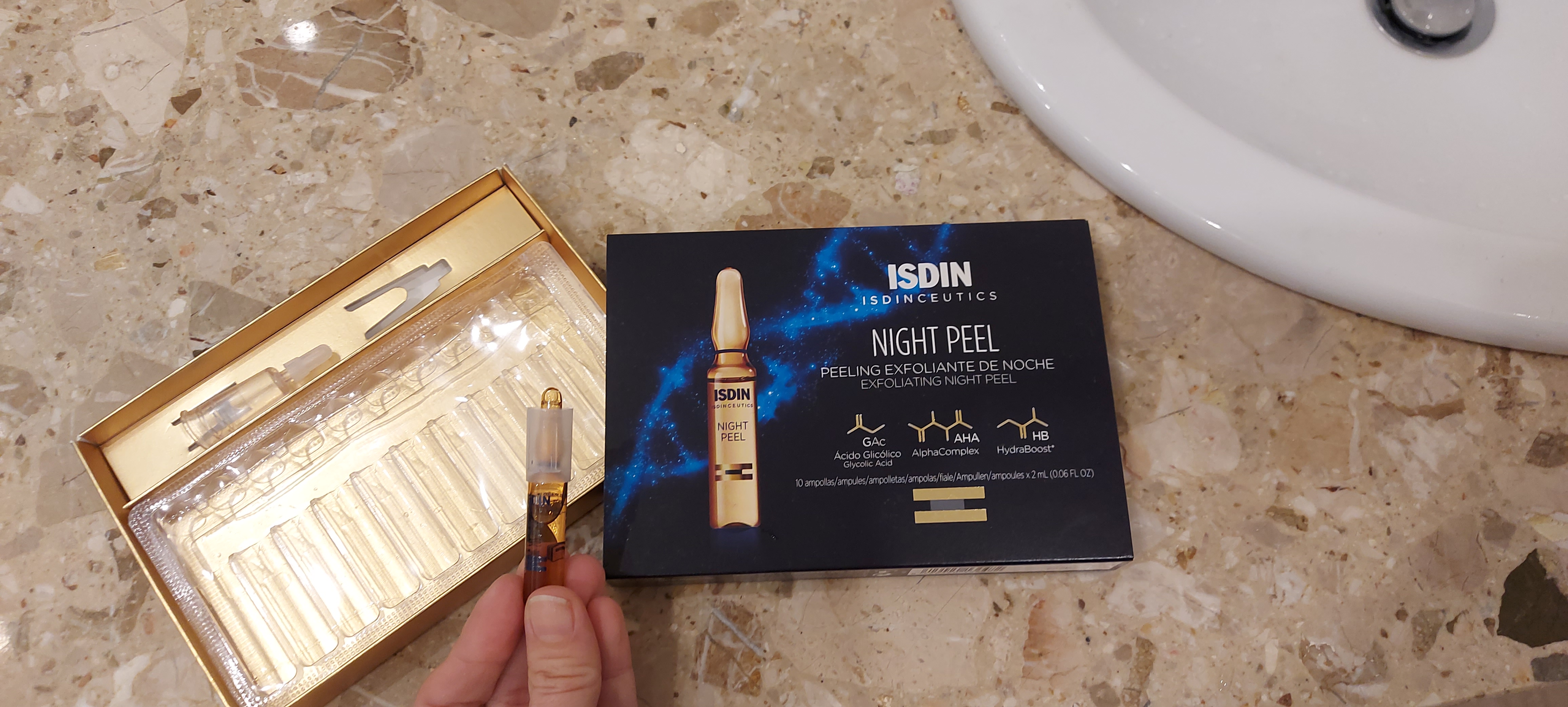 Isdin Night Peel або моє безвідповідальне споживання