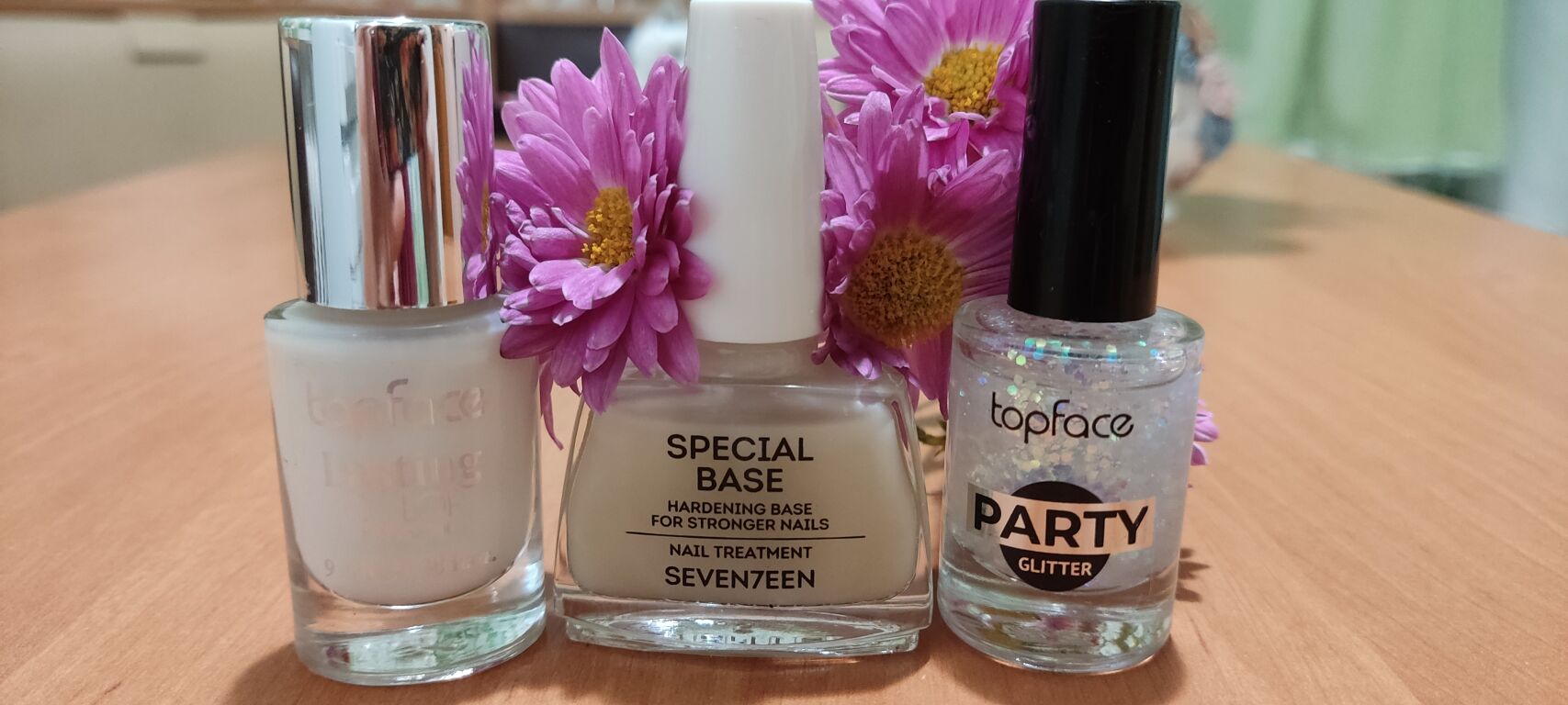 Огляд �основи для лаку Seventeen Special Base та лаків для нігтів від Topface