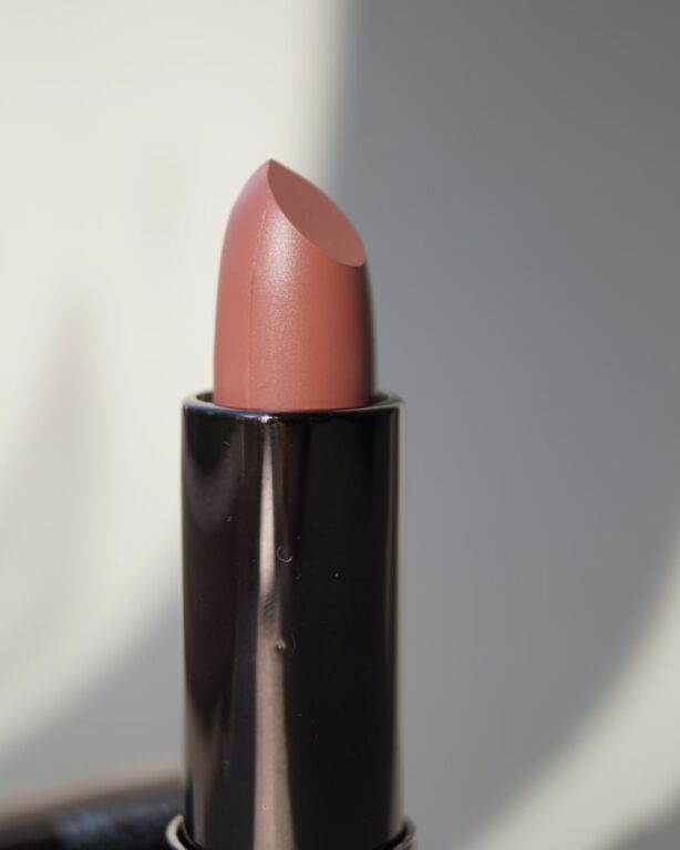 Помада LN Pro Lip Glaze Silky Cream Lipstick