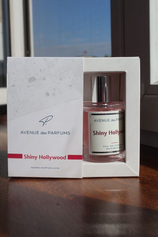 Avenue Des Parfums Shiny Hollywood