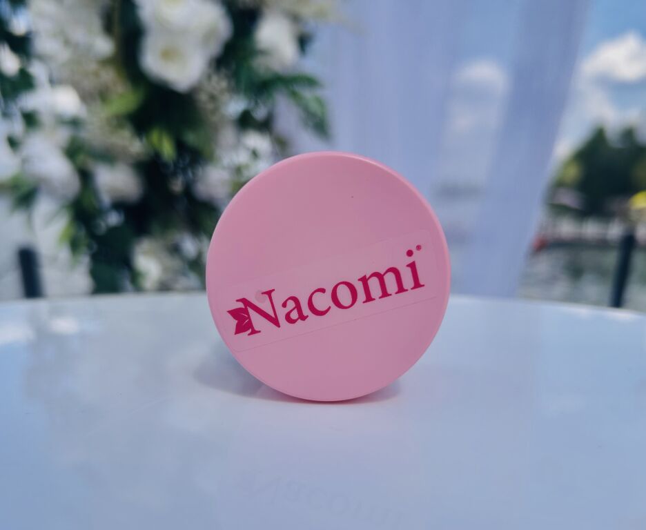 Nacomi Marshmallow: легендарний крем у рожевому футлярі