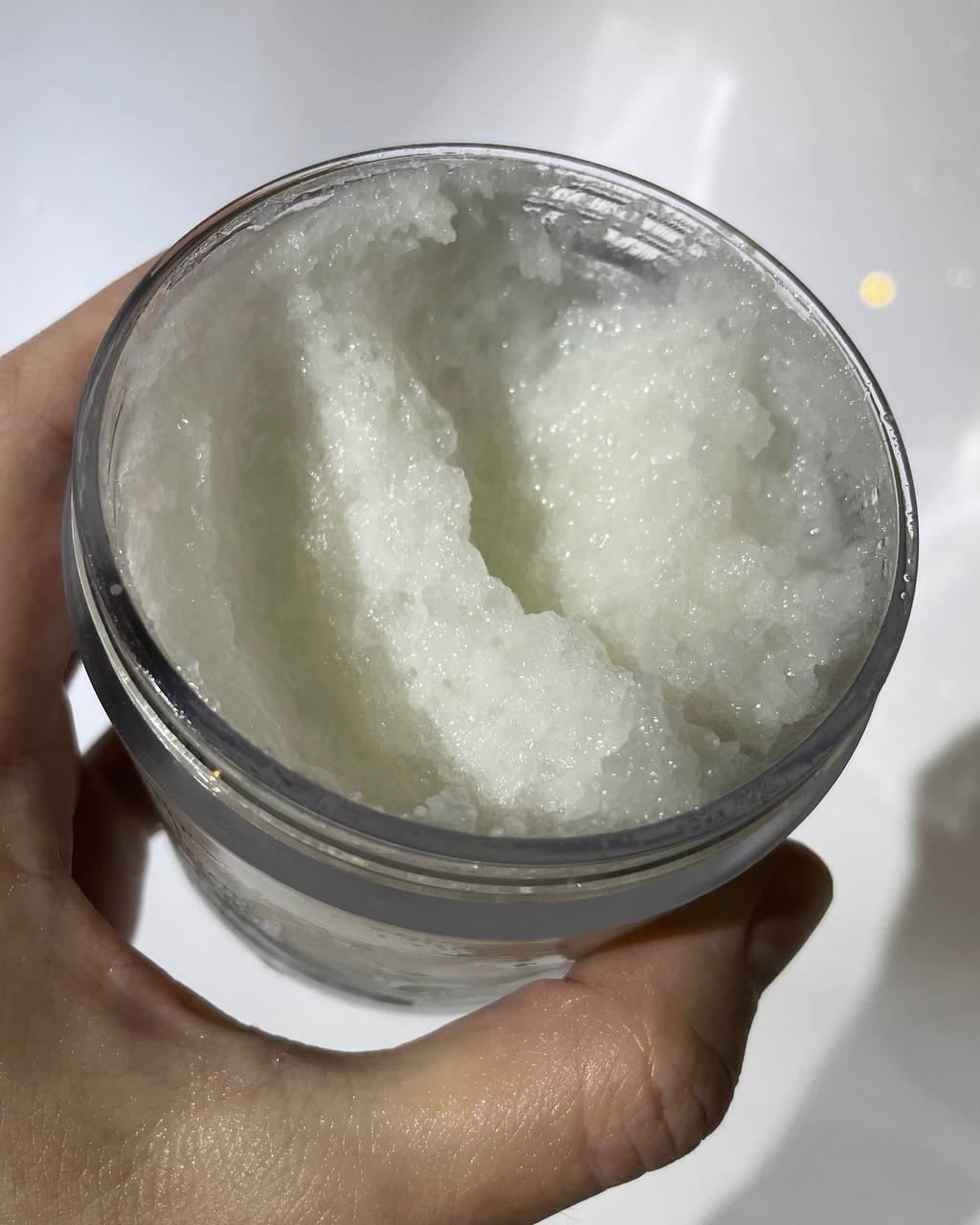 Очищуючий скраб з морською сіллю для шкіри голови від Christophe Robin