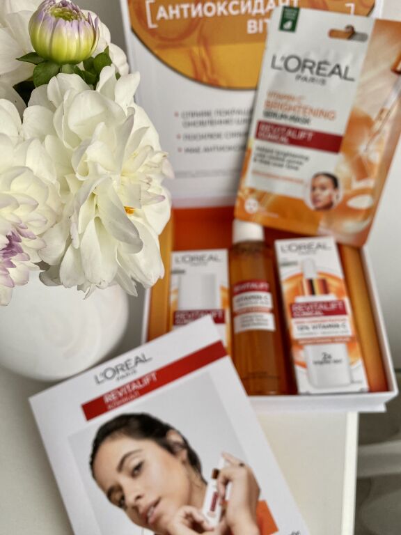 L'Oreal Paris Revitalift Vitamin C #testmakeupclub