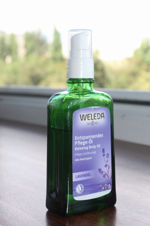 Лавандова розслаблювальна олія для тіла Weleda Relaxing Lavender Body Oil